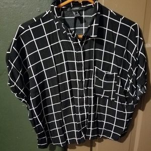 Forever 21 Black Crop Button Down Shirt.